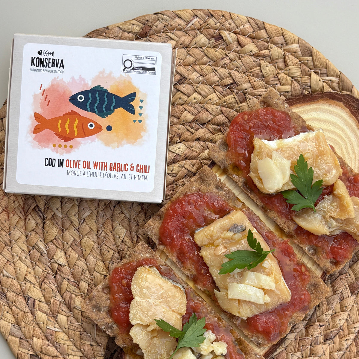 Cod in Olive Oil, Garlic & Chili - Bacalao en Aceite de Oliva, Ajo y Chile. Konserva